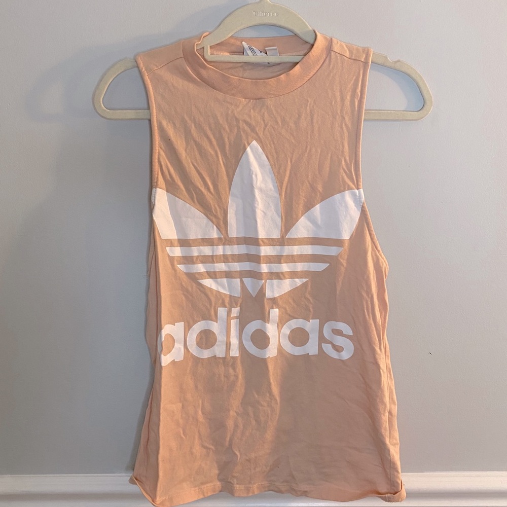 Addis’s tank top!